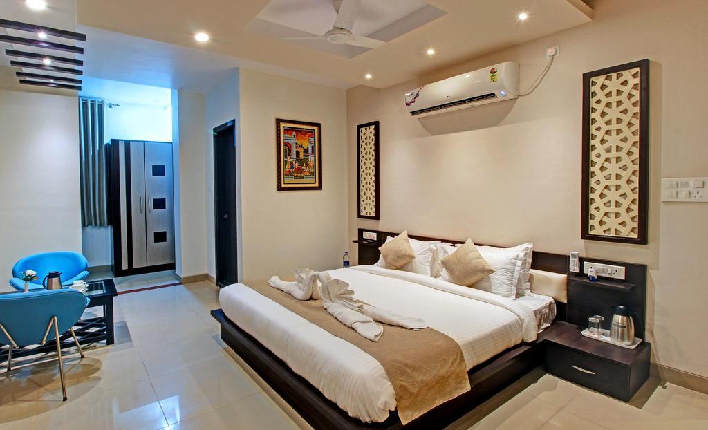 Hotel Nawalgarh Plaza Room photo